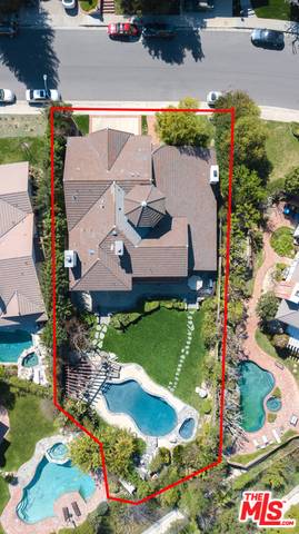 Woodland Hills, CA 91367,6146 COUNTY OAK RD