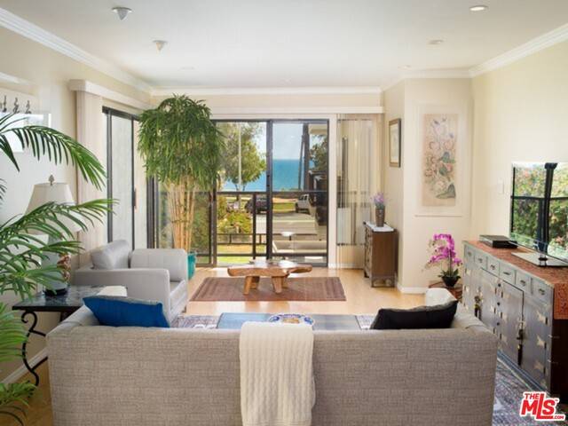 Santa Monica, CA 90403,833 OCEAN AVE #204