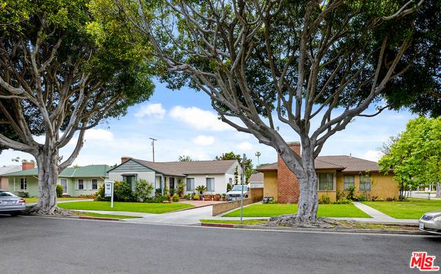 Santa Monica, CA 90405,1523 BAY ST