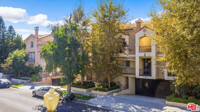 North Hollywood, CA 91601,5727 CAMELLIA AVE #103