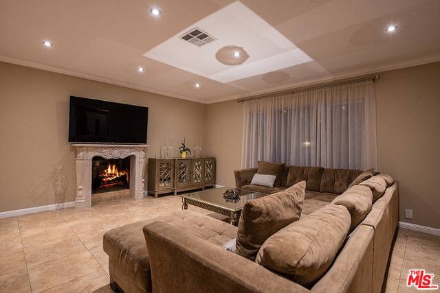 Sherman Oaks, CA 91411,5833 TOBIAS AVE