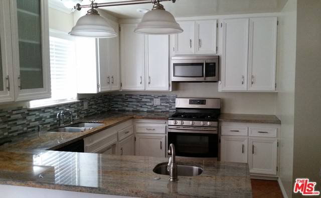 Inglewood, CA 90305,2618 W ARBOR VITAE ST