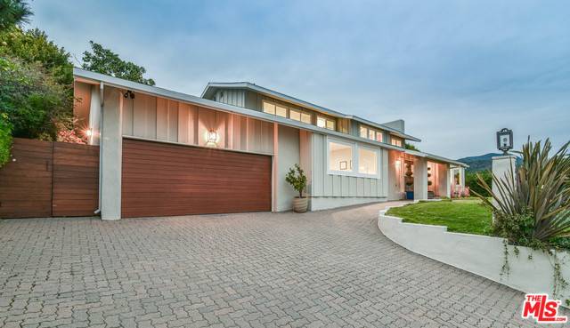 Pacific Palisades, CA 90272,16661 CHARMEL LN