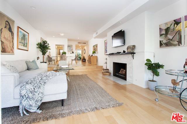 Marina Del Rey, CA 90292,4338 Redwood Avenue #B113