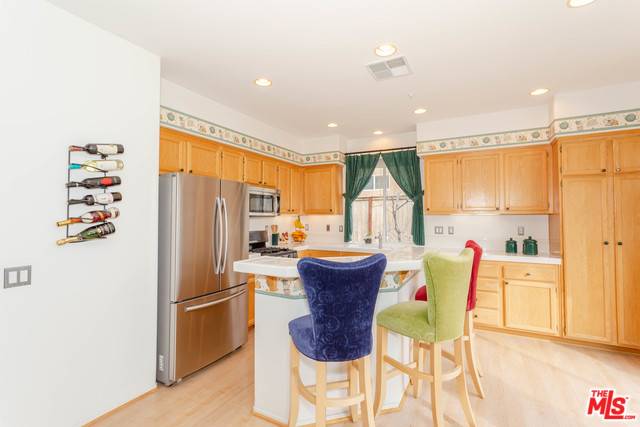 Sylmar, CA 91342,12104 VIA SANTA MARTA