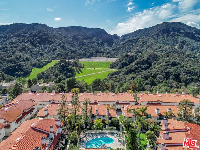 Pacific Palisades, CA 90272,17246 PALISADES CIR