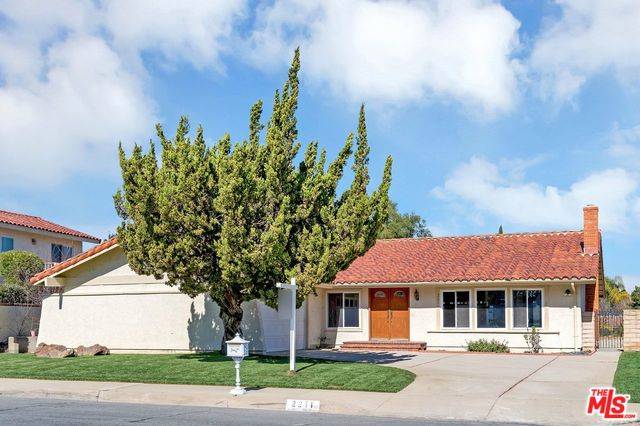 Westlake Village, CA 91361,2211 GLASTONBURY RD