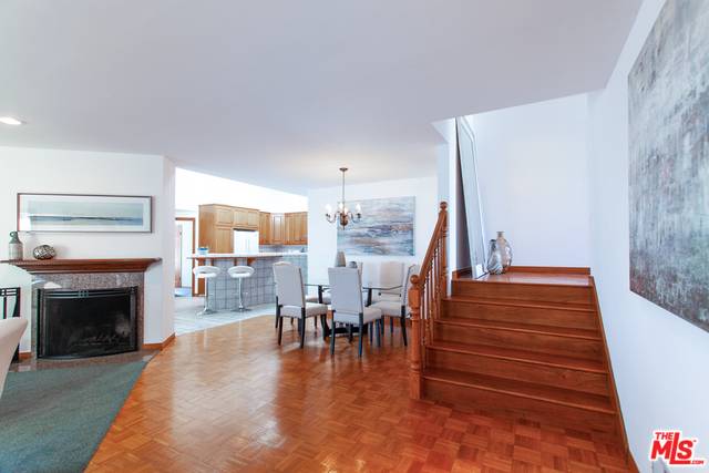 Pacific Palisades, CA 90272,15200 MC KENDREE AVE