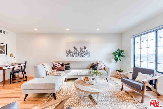 Santa Monica, CA 90405,1020 OCEAN PARK #5