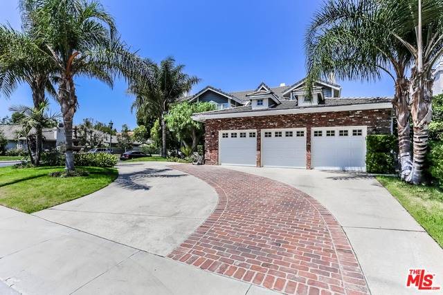 Northridge, CA 91326,18779 WILLOWTREE LN