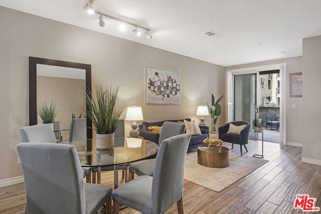 Playa Vista, CA 90094,6400 Crescent Park #108