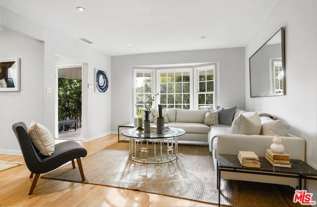 Pacific Palisades, CA 90272,652 BIENVENEDA AVE