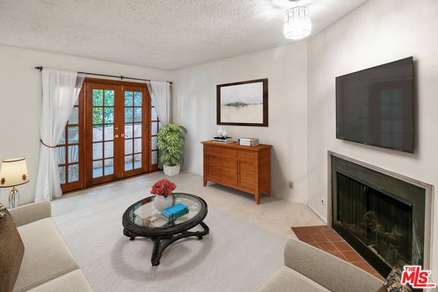 Tarzana, CA 91356,18411 HATTERAS ST #249