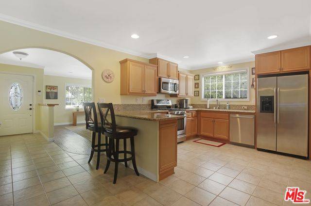 West Hills, CA 91307,23413 SCHOOLCRAFT ST