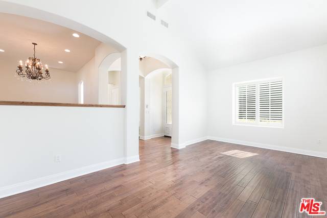 Westlake Village, CA 91361,818 RIM DR