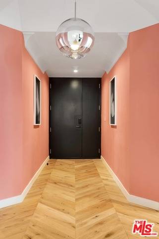 West Hollywood, CA 90069,9000 CYNTHIA ST #301