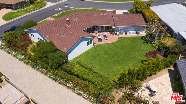 Malibu, CA 90265,20404 ROCA CHICA DR