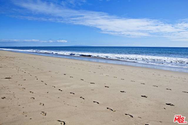 Malibu, CA 90265,6453 GUERNSEY AVENUE