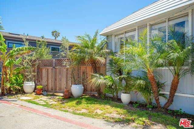 Malibu, CA 90265,173 Paradise Cove RD