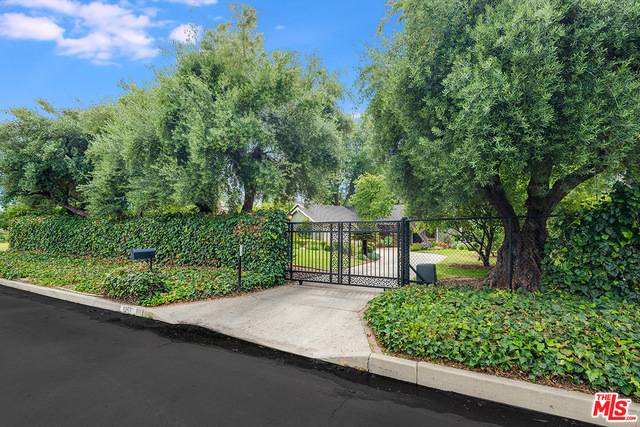 Sherwood Forest, CA 91325,8963 OAK PARK AVE