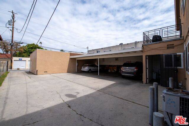 Inglewood, CA 90301,704 S FIR AVE