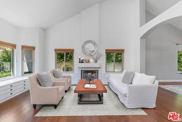 Westlake Village, CA 91362,756 CEDAR POINT PL