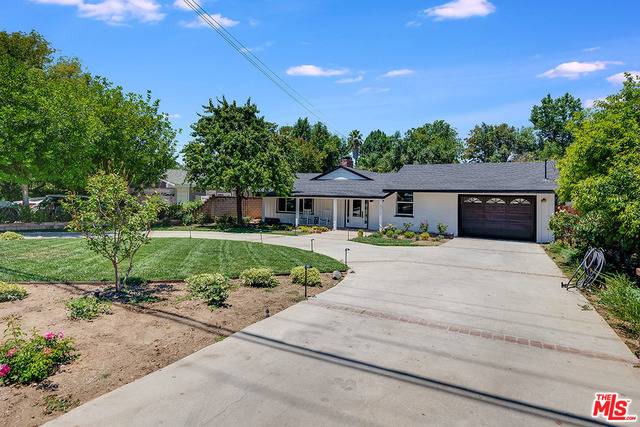 Woodland Hills, CA 91367,23133 MARIANO ST