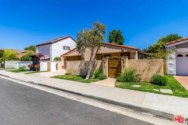 Westlake Village, CA 91361,3814 Bowsprit Cir