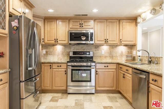 Stanton, CA 90680,10391 E Briar Oaks Dr #B