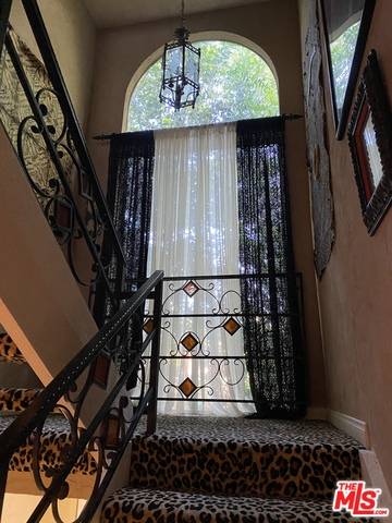 Sherman Oaks, CA 91401,5337 Coldwater Canyon Ave #A