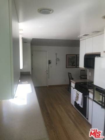 Woodland Hills, CA 91367,5812 Oso Ave