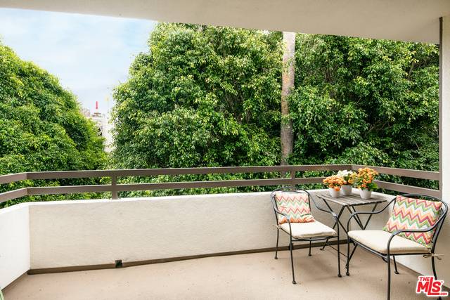 West Hollywood, CA 90069,911 N Kings Rd #322