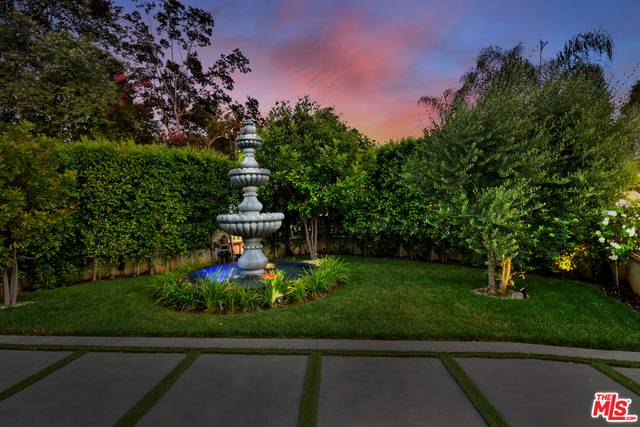 Encino, CA 91436,15503 Meadowgate Rd