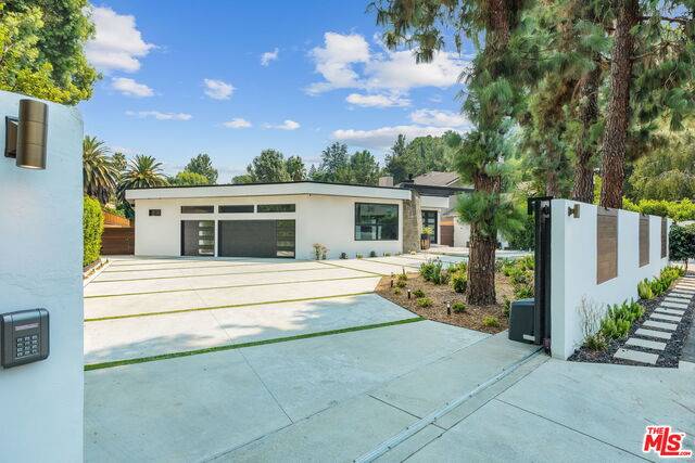 Tarzana, CA 91356,5114 Vanalden Ave