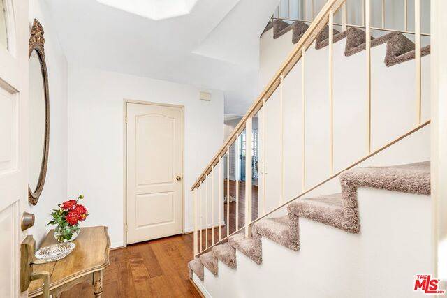 North Hollywood, CA 91602,11110 Camarillo St #101