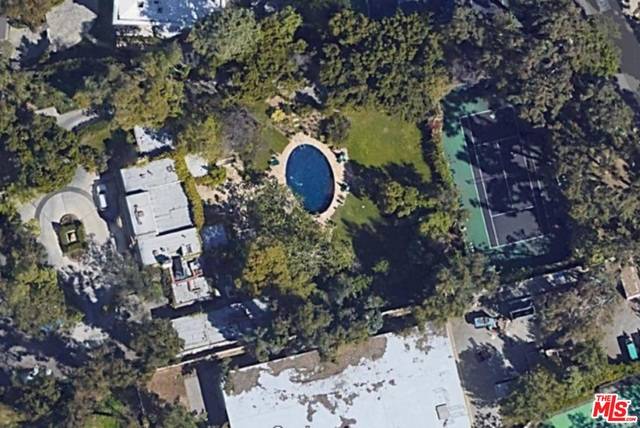 Beverly Hills, CA 90210,1033 Woodland Dr