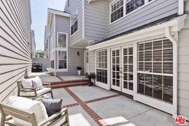 Marina Del Rey, CA 90292,13082 Mindanao Way #27