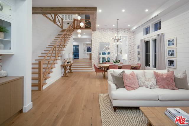 Sherman Oaks, CA 91403,14836 Sutton St