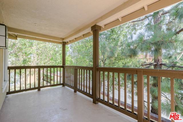 Tustin, CA 92782,221 GALLERY WAY