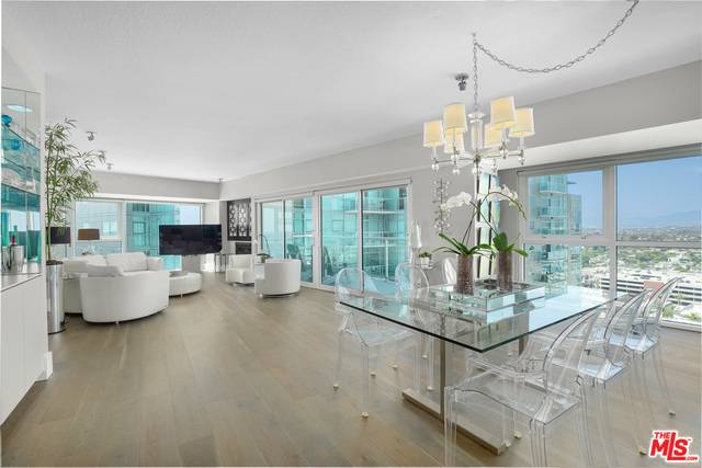 Marina Del Rey, CA 90292,13600 Marina Pointe Dr #1702