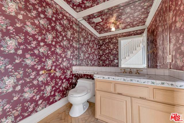 Northridge, CA 91324,19137 Romar St