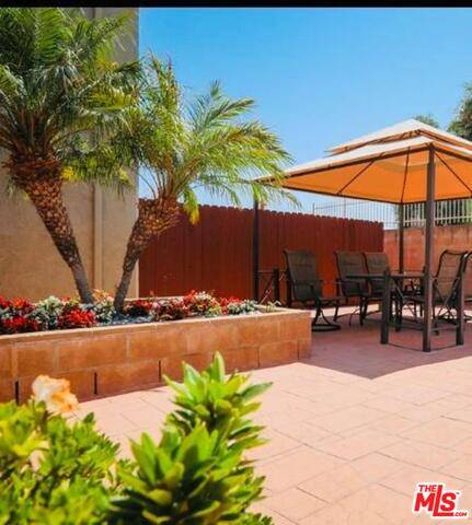 Inglewood, CA 90302,888 Victor Ave #15