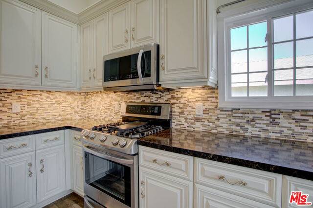 Torrance, CA 90503,19505 Donora Ave