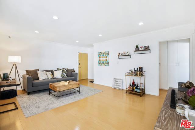 West Hollywood, CA 90069,960 Larrabee St #314