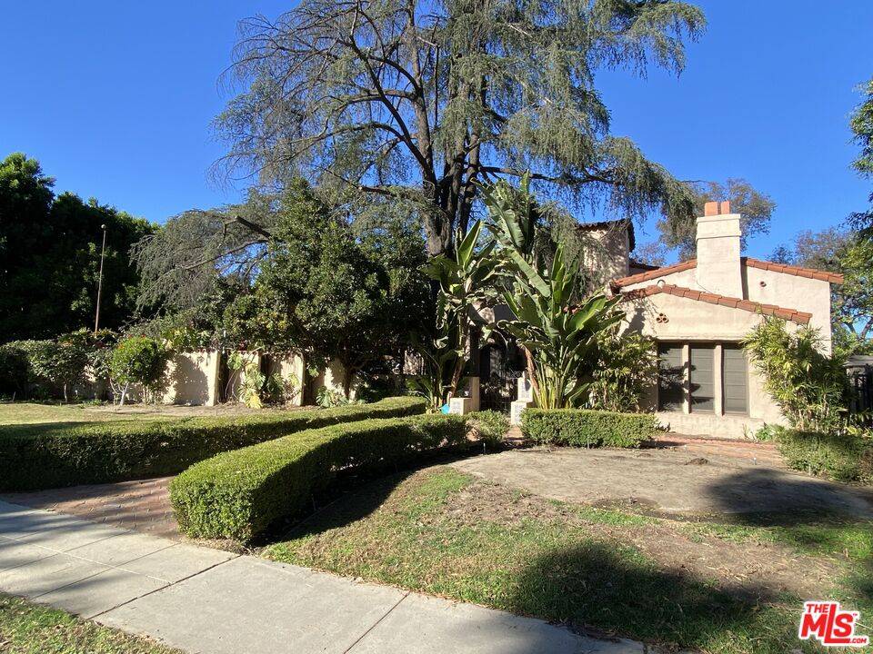 Toluca Lake, CA 91602,10317 VALLEY SPRING LN