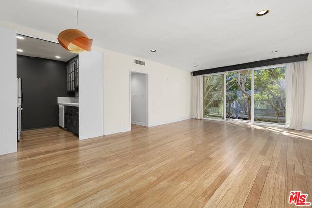 West Hollywood, CA 90069,874 Hammond St #17