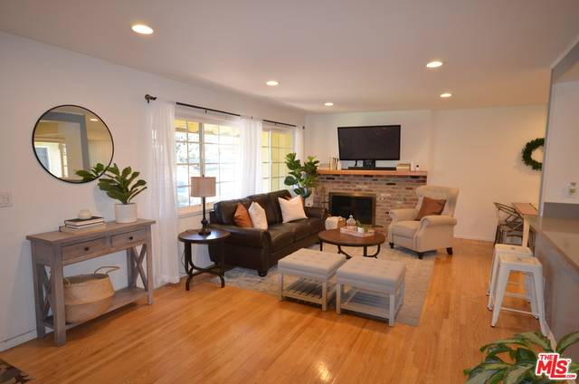 Granada Hills, CA 91344,10608 Debra Ave