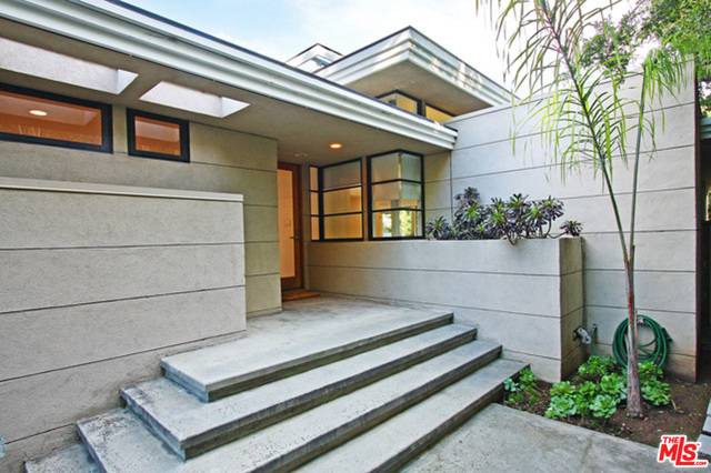 Pacific Palisades, CA 90272,1104 VIA DE LA PAZ