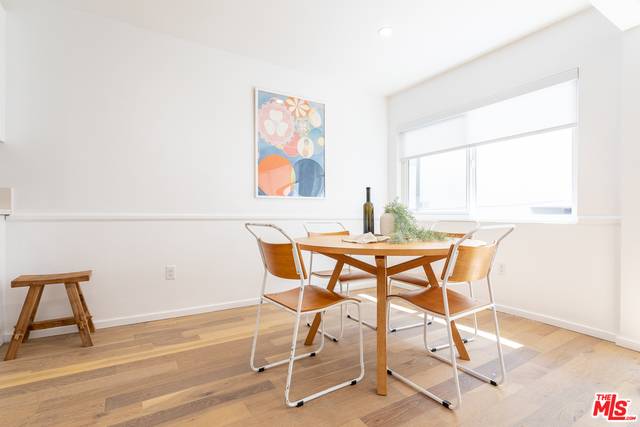 West Hollywood, CA 90048,536 N Orlando AVE #3