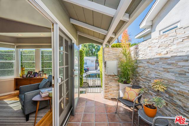 West Hollywood, CA 90046,1146 N Genesee Ave